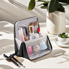 Lunette™ – Keep Your Makeup Neatly Packed