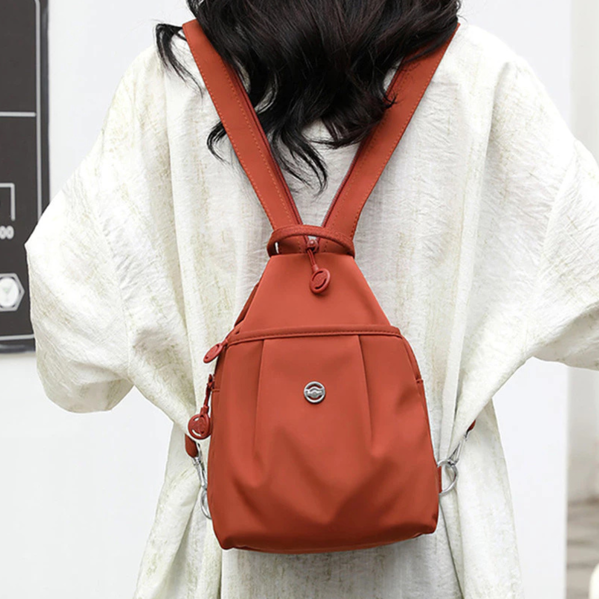 Modlyn™ – Waterproof 2-Way Commuter Bag