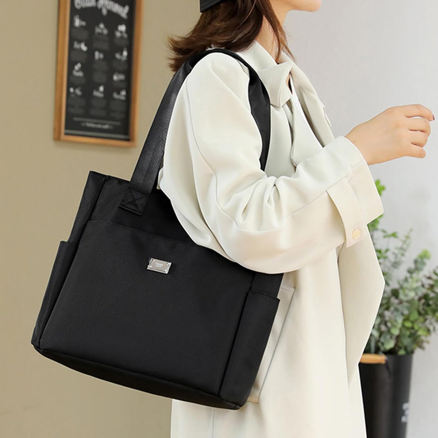 Brandary™ - Spacious Water-Resistant Shoulder Bag