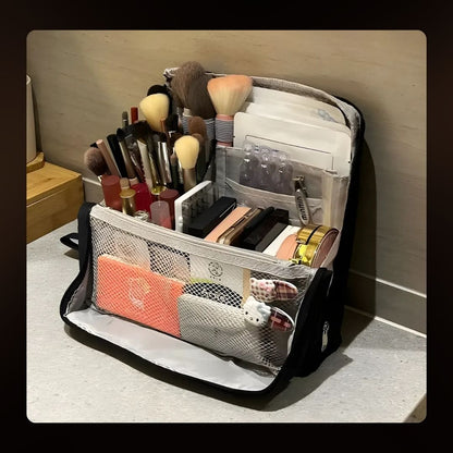 Lunette™ – Keep Your Makeup Neatly Packed